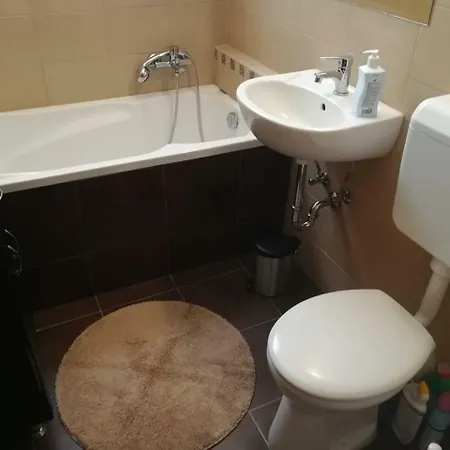 Monesz Apartman * Debrecen